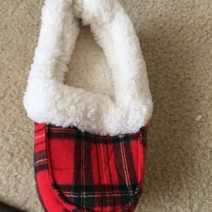 womens moccasin slippers -wondershop red